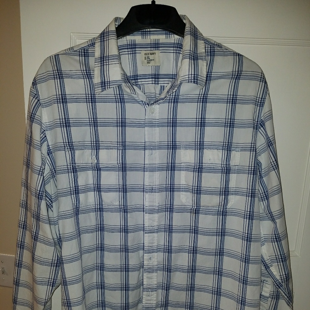 Men's Old Navy button up Mens shirt.